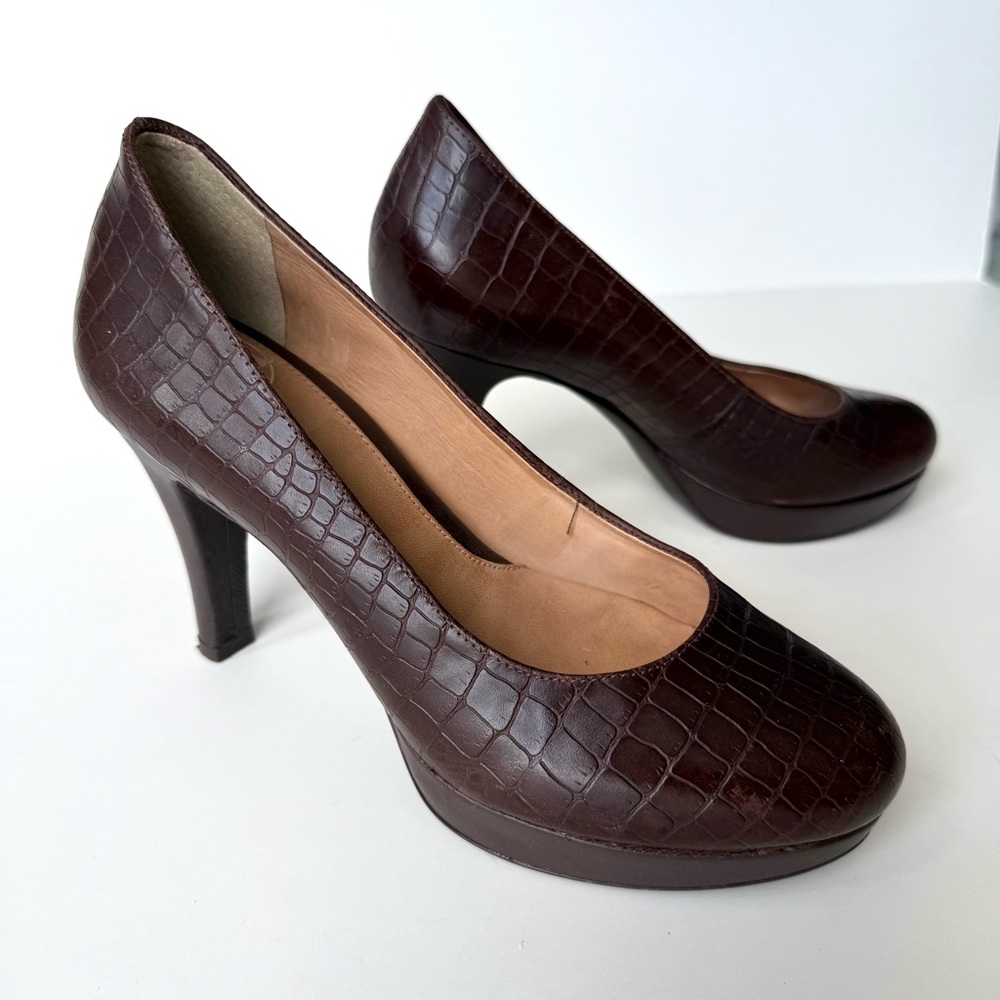 Nurture by Lamaze Brown Croc-Embossed Heels - Picture 7 of 14